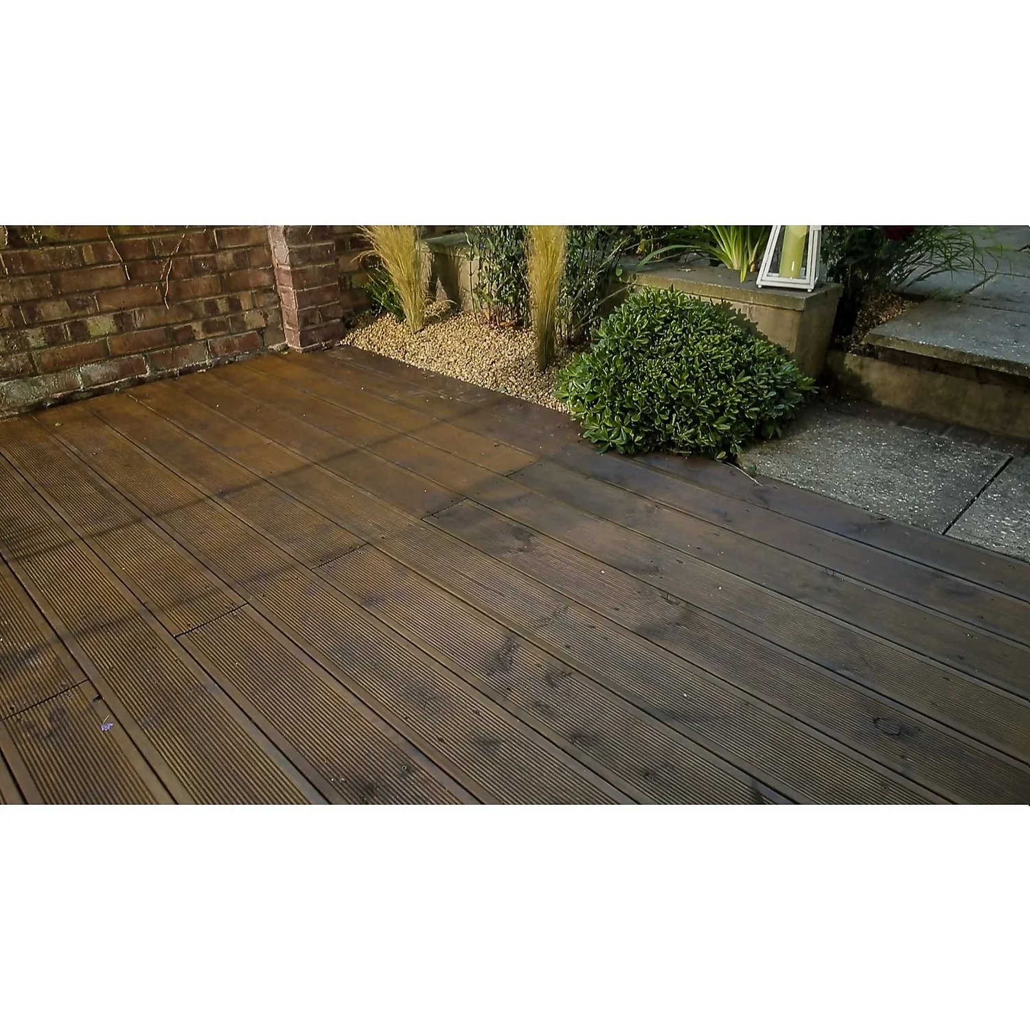 Cuprinol Anti-Slip Decking Stain - Natural Oak - 5L 6 Cuprinol Anti-Slip Decking Stain - Natural Oak - 5L - Image 4