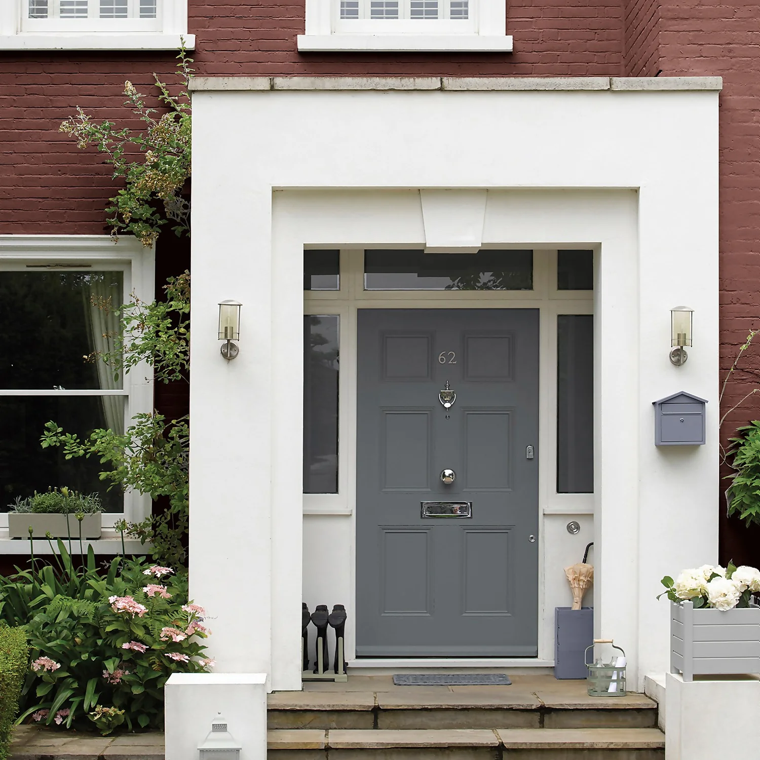 Sandtex® Ultra Smooth Masonry Paint Brick Red - 5L 7 Sandtex® Ultra Smooth Masonry Paint Brick Red - 5L - Image 5