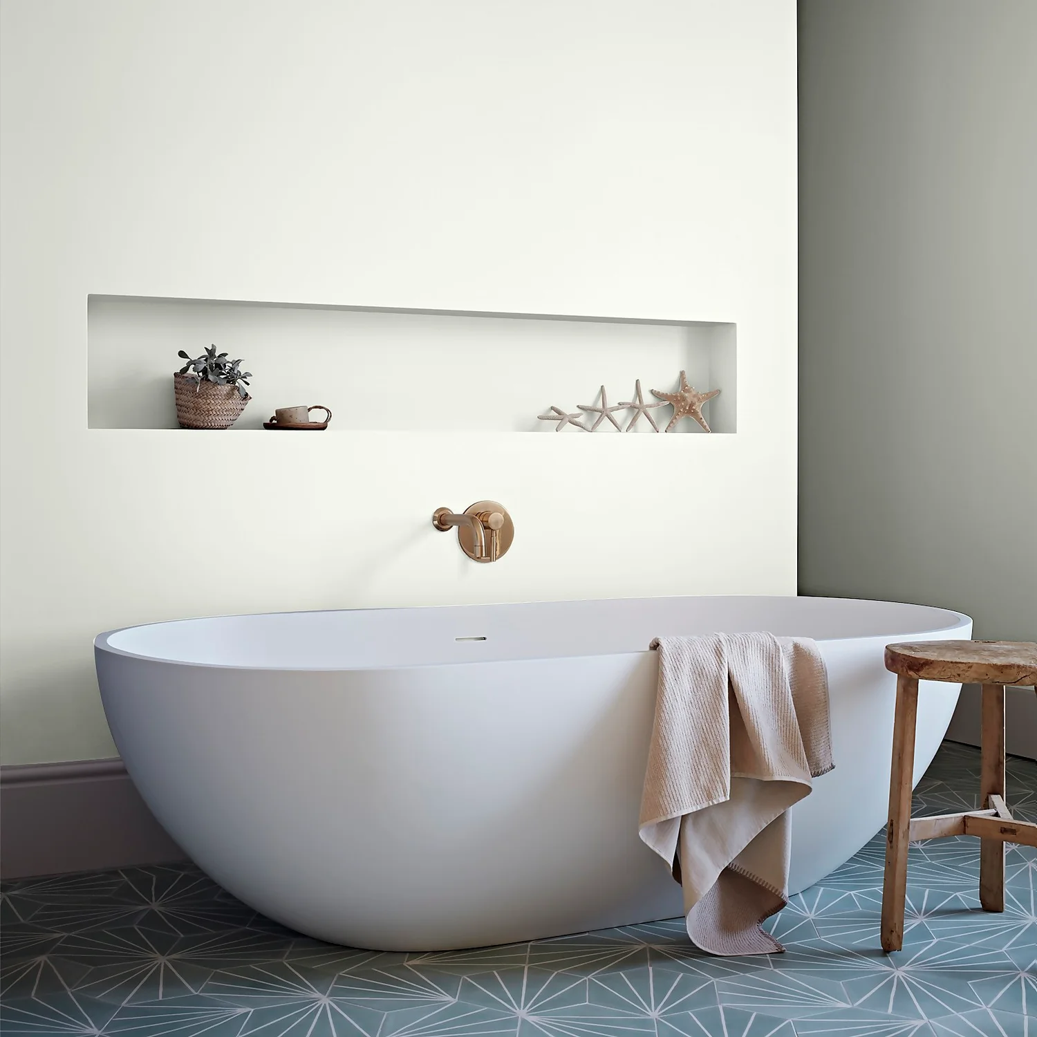 Crown Breatheasy Bathroom - Milk White - Mid Sheen Paint - 40ml 4 Crown Breatheasy Bathroom - Milk White - Mid Sheen Paint - 40ml - Image 2