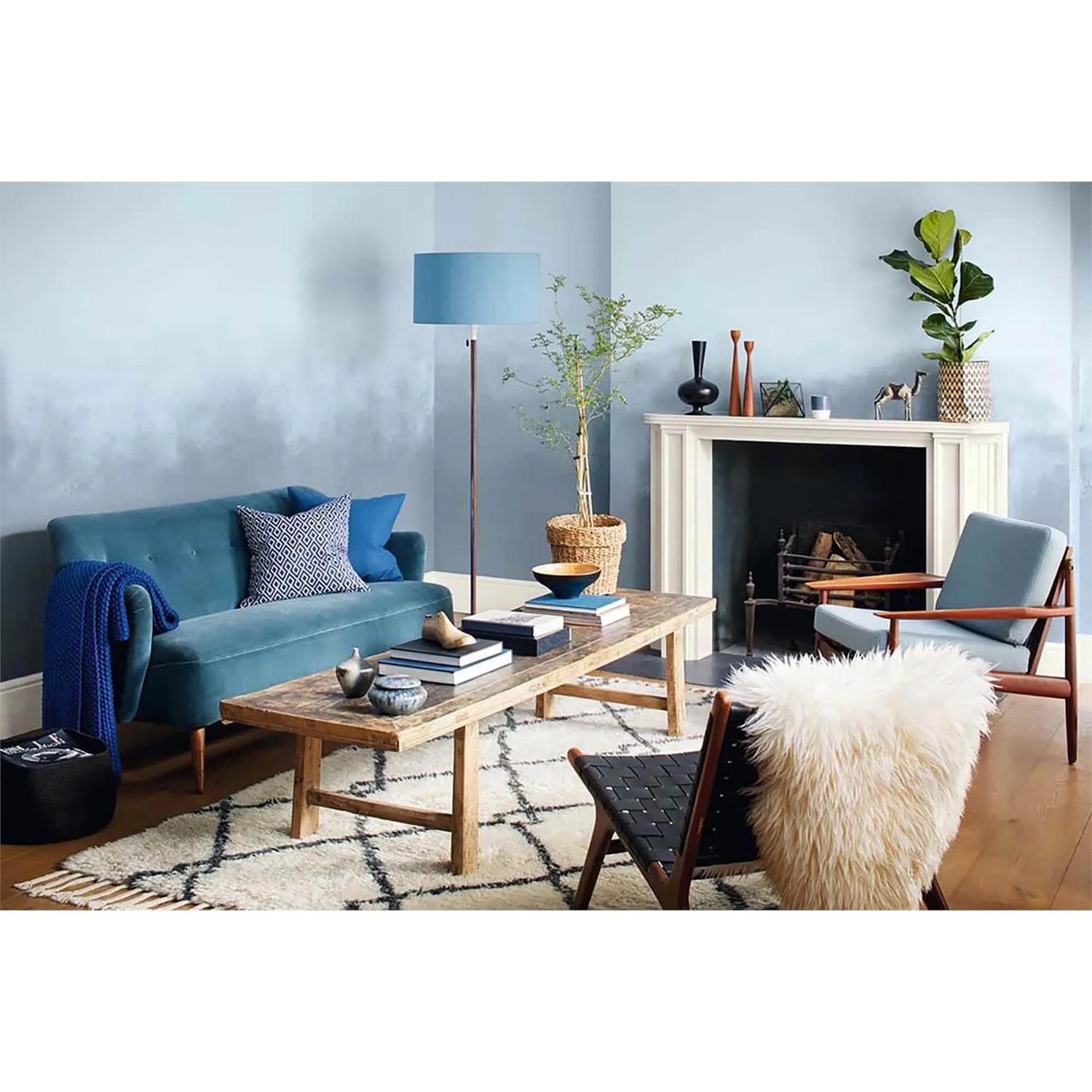 Dulux Easycare Bathroom First Dawn Blue Tester Paint - 30ml 4 Dulux Easycare Bathroom First Dawn Blue Tester Paint - 30ml - Image 2