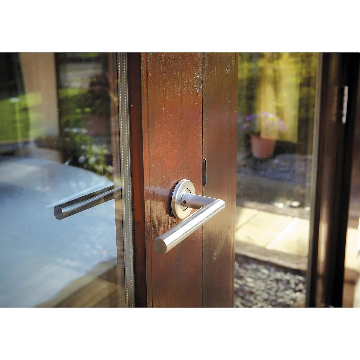 Ronseal 10 Year Woodstain Dark Oak Satin - 250ml 5 Ronseal 10 Year Woodstain Dark Oak Satin - 250ml - Image 3