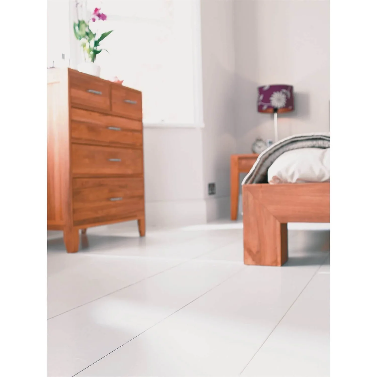 Ronseal Diamond Hard White - Floor Paint - 2.5L 7 Ronseal Diamond Hard White - Floor Paint - 2.5L - Image 5