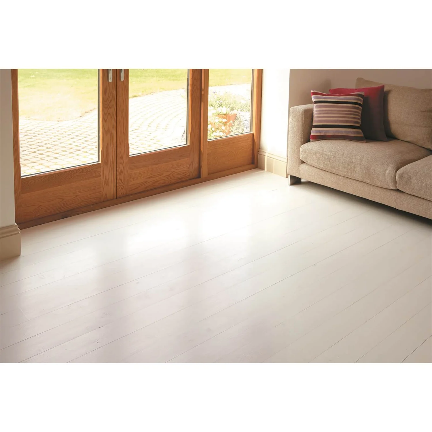 Ronseal Diamond Hard White - Floor Paint - 2.5L 4 Ronseal Diamond Hard White - Floor Paint - 2.5L - Image 2