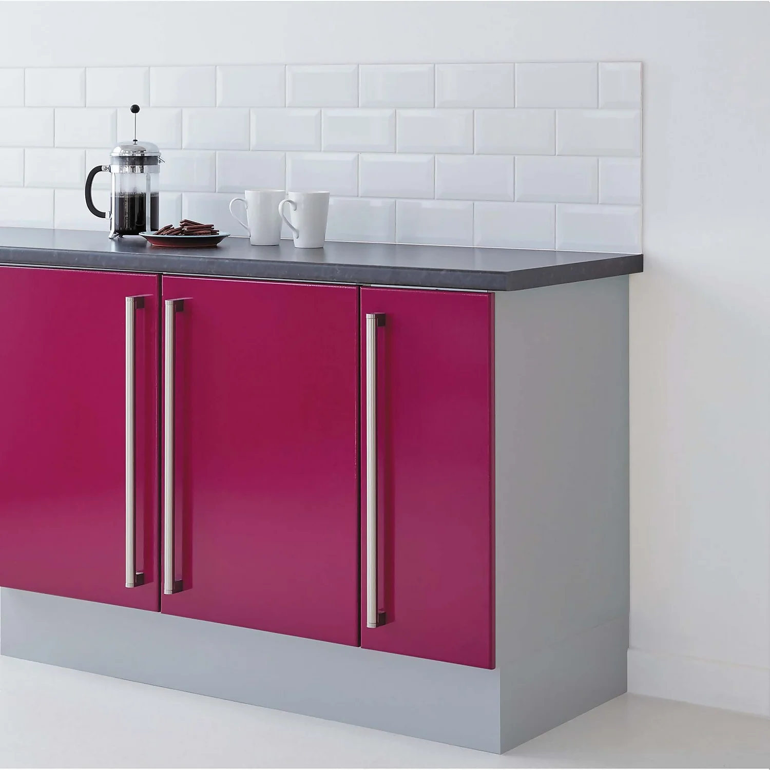 Ronseal One Coat Tile Paint White Gloss - 750ml 5 Ronseal One Coat Tile Paint White Gloss - 750ml - Image 3